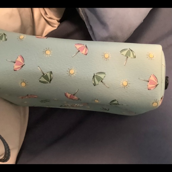 🏖💙 EUC COACH Boxy Cosmetic Case 💙Blue 💙Beach Umbrella Print🏝💙 - Picture 4 of 9